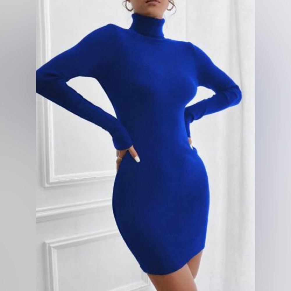 BUNDLE 2 ITEMS FOR $8✨

🍒AMTIOUS Elegant Blue Turtleneck sweater Dress